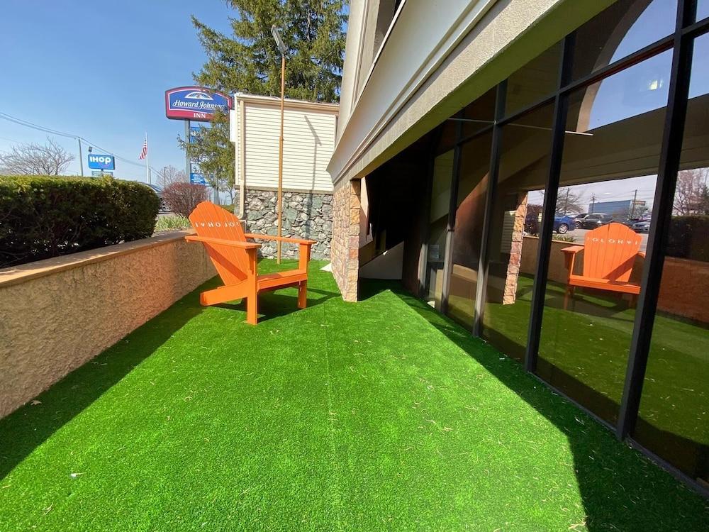 Howard Johnson By Wyndham Clifton Nj Exterior foto