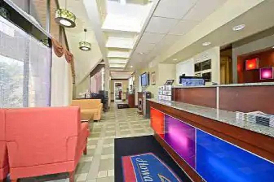 Howard Johnson By Wyndham Clifton Nj Exterior foto